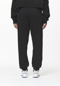 Pegador VILLA HIGH WAISTED - Treningo apatinė dalis - black