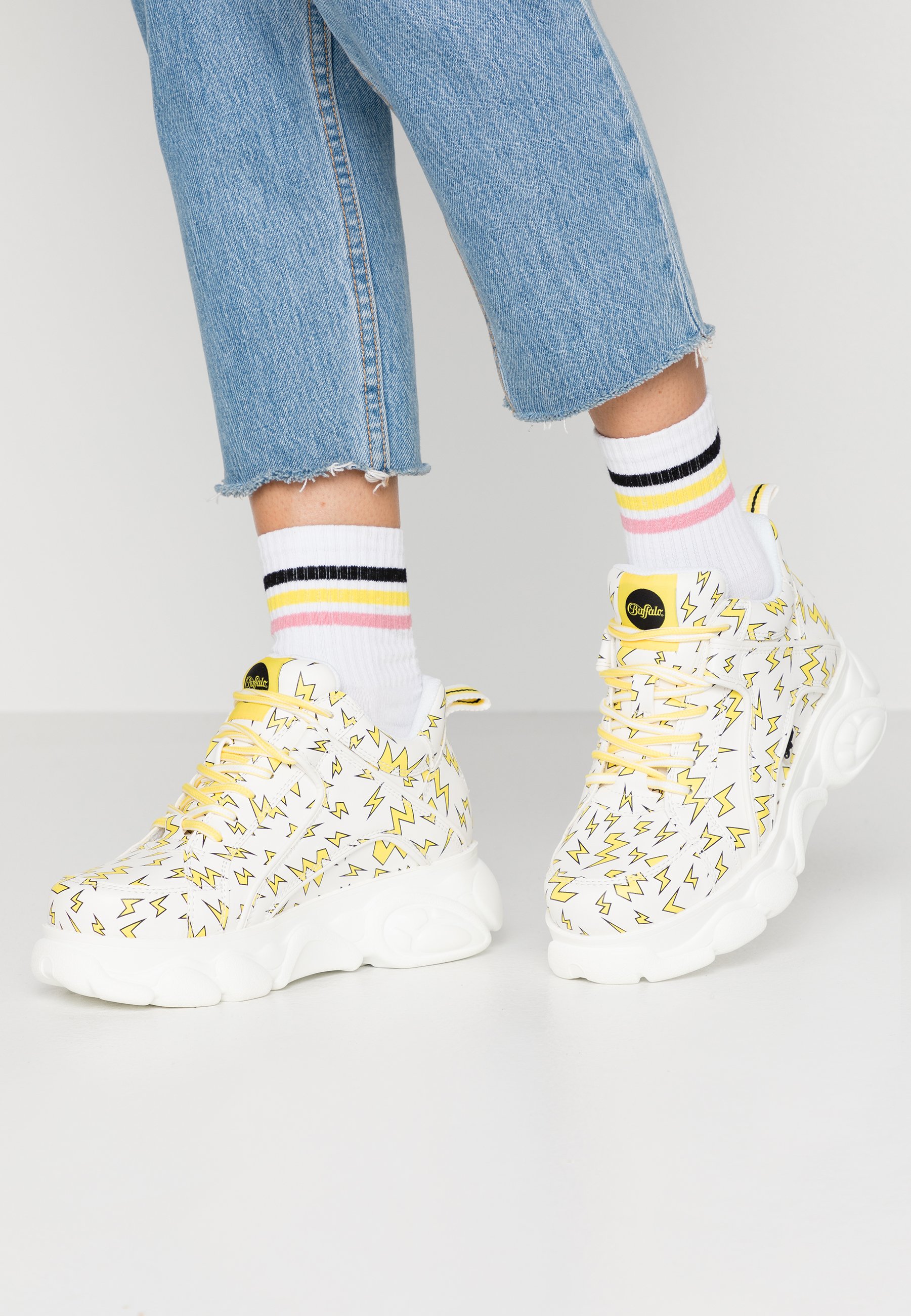 buffalo romantic corin