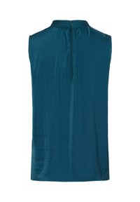Top senza maniche di colore teal realizzato in un tessuto morbido, con una chiusura posteriore discreta a bottoni e un design plissettato sul colletto.