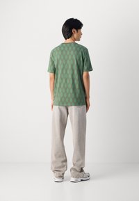 Scotch & Soda REGULAR FIT - T-shirts med print - thyme