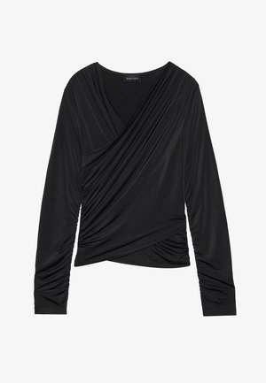 Cămașă neagră cu mâneci lungi, având un design înfășurat, cu material drapat, detalii strânse pe lateral și o textură netedă. Eticheta este vizibilă la guler.