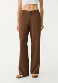 FLOWING STRAIGHT - Bukser - dark brown