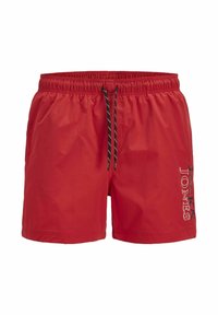 Røde badshorts med elastisk talje, justerbar snor og sort logo print på venstre side. Lavet af letvægts, hurtigttørrende stof.