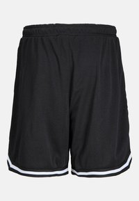 Zwarte mesh sportshorts met een elastische tailleband, met witte horizontale strepen aan de zoom. Lichtgewicht en ademend ontwerp.