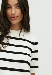 mbyM CARLA - T-shirt med print - sugar black stripe