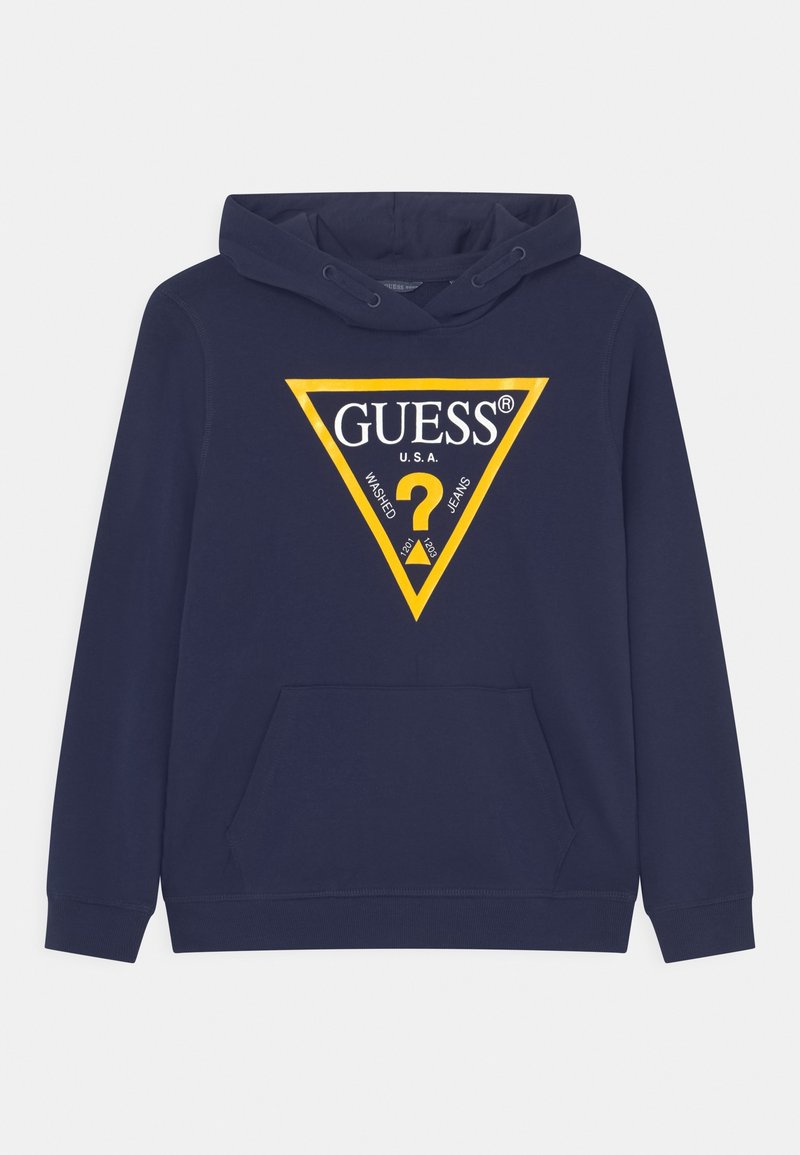 Granatowa bluza z kapturem z żółtym trójkątnym logo z napisem "GUESS U.S.A." i dużym znakiem zapytania w środku, kieszenią z przodu oraz sznurkiem przy kapturze.