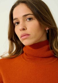 Authentic Cashmere BISE - Trui - saffron