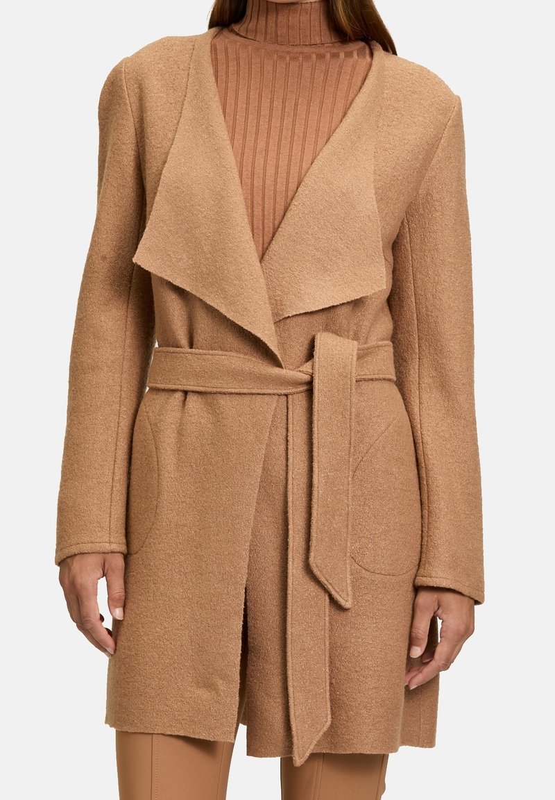 Betty Barclay Manteau court - brown