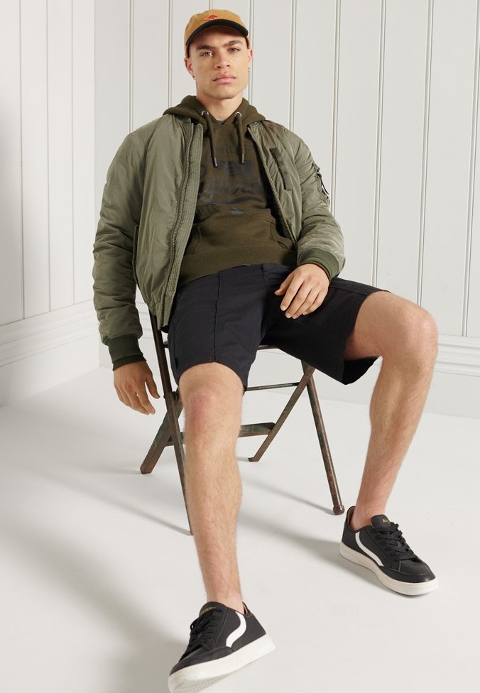 Superdry MILITARY GRAPHIC - Hoodie - black olive grit/olive - Zalando.de