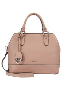 Sac à main en cuir rose blush avec deux poignées, bandoulière amovible, ferrures argentées et logo discret de la marque à l'avant.