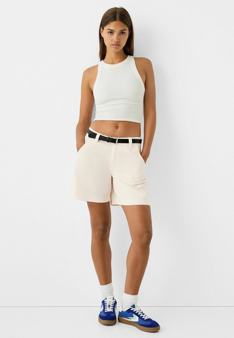 Bershka Shorts beige Bershka Shorts beige