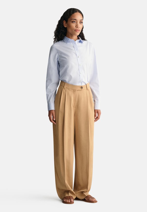 REG  - Button-down blouse4