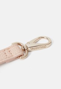 Valentino Bags BRIXTON - Torba čez telo - cipria