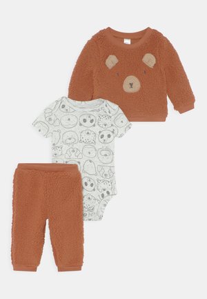 BOYS BEAR SET - T-shirt z nadrukiem - brown
