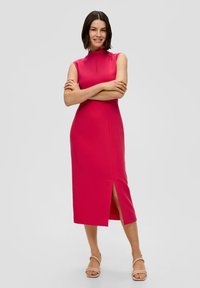 s.Oliver BLACK LABEL MIT TURTLENECK - Etui-jurk - pink