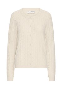Cremefarvet kabelstrikket cardigan med rund halsudskæring og knaplukninger foran. Har ribbet manchetter og kant, blød tekstur og let design.