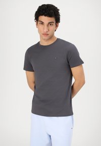 Tommy Jeans SLIM TEE - T-shirt - bas - washed black