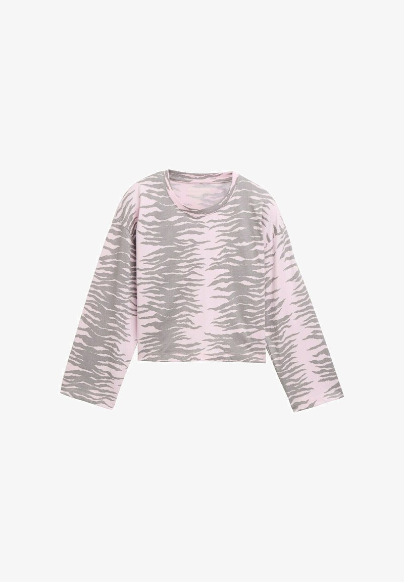 Long-sleeved cropped top in pink with a gray tiger stripe pattern. Made from a soft material with a round neckline and relaxed fit.