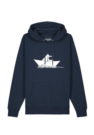 Sweat à capuche bleu marine avec poche avant et illustration d'un bateau en papier blanc avec un casque d'astronaute flottant sur l'eau sous les étoiles.