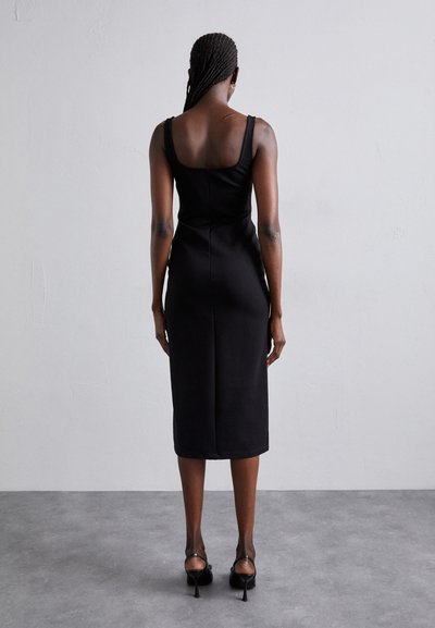 STAUD DOMANI DRESS - Vabalt langev kleit - black