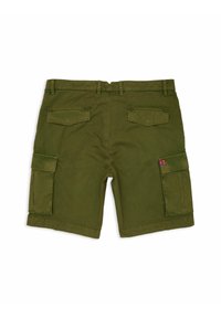 Shorts cargo verde oliva in cotone, con due tasche posteriori e una tasca laterale con un piccolo patch del logo.