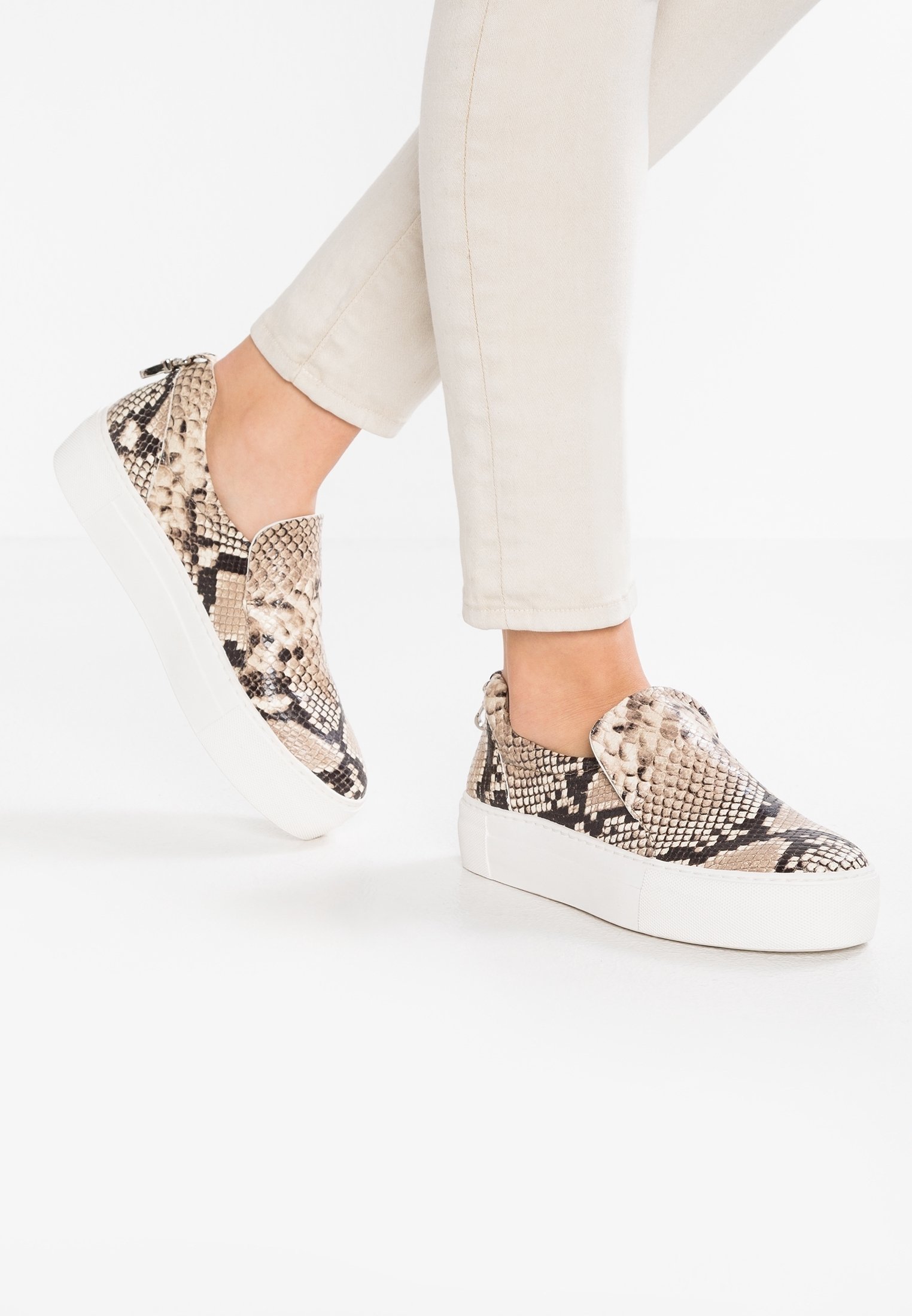 billi bi slip on sneakers