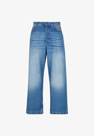 Pantalones vaqueros de pierna ancha en denim de color azul claro con cintura alta, parte delantera desgastada y diseño clásico de cinco bolsillos. Cuenta con cierre de botón y trabillas para cinturón.