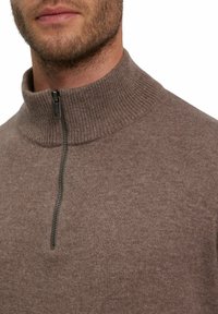 FALKE Basic Lambswool Half-Zip - Strickpullover - nutmeg mel