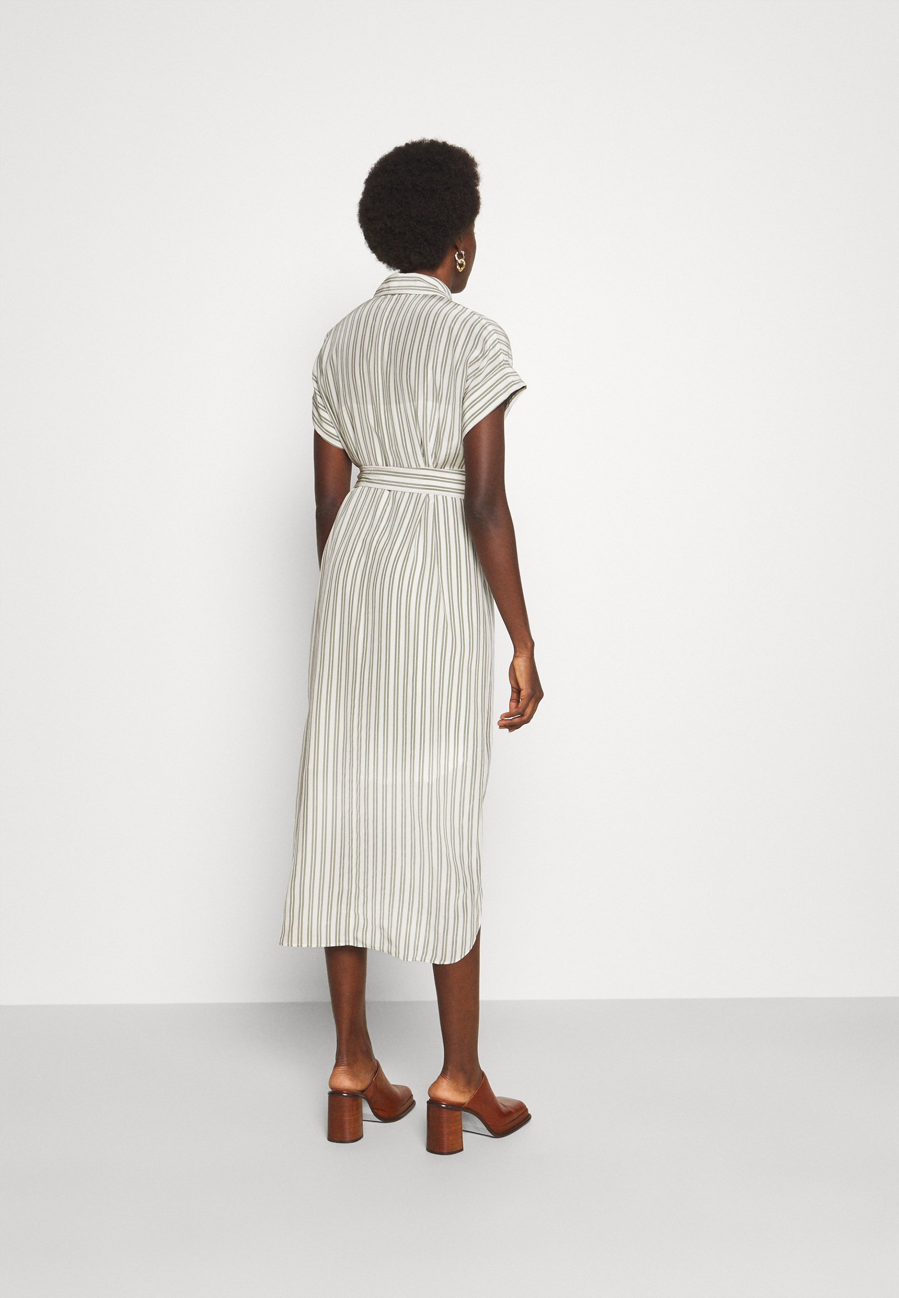 Club Monaco SIG SHIRT DRESS - Robe de 