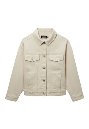 Veste en denim beige clair avec col, fermeture à boutons sur le devant, et deux poches poitrine à rabat avec boutons.