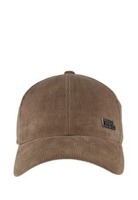 Cappellino da baseball in velluto a coste marrone con corona arrotondata, cuciture ricamate e un accento di logo metallico nero sulla parte anteriore. Visiera curva.