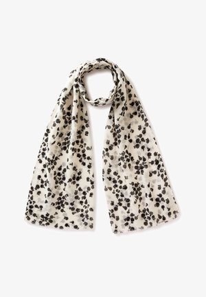 Biały lekki szalik z nieregularnymi czarnymi kwiatowymi plamami, luźno zawiązany na górze na białym tle.