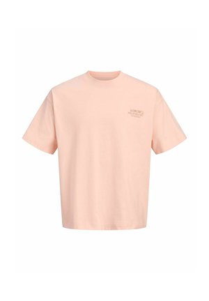 T-shirt rose clair à manches courtes avec petit logo texte sur le côté gauche de la poitrine indiquant "LA DIPHONORE PESCATORI DORO"