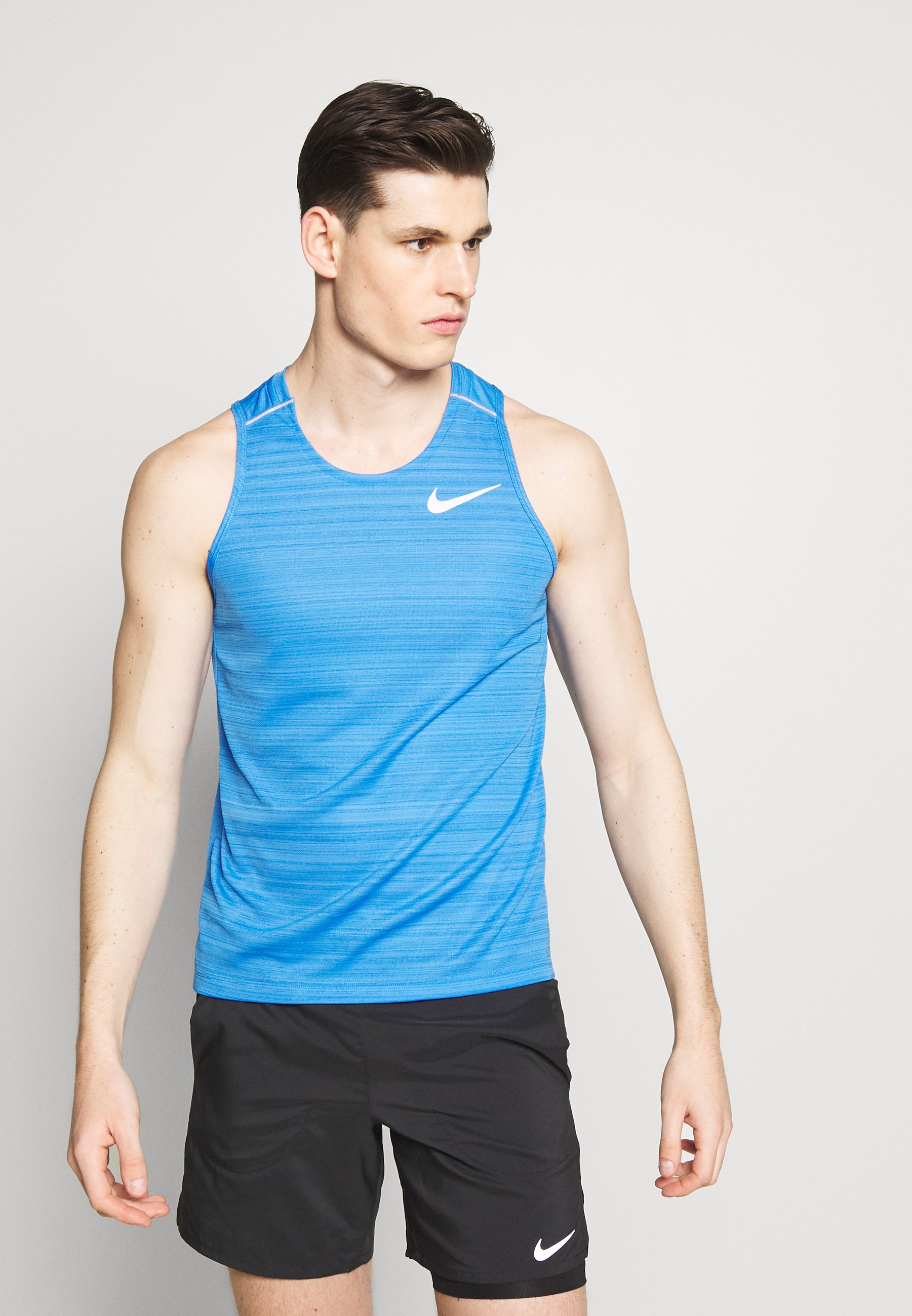 nike performance dry miler