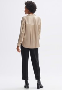 OPUS LANGARM FEPPE - Overhemdblouse - soft oat