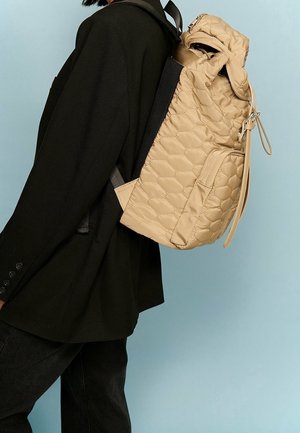 NA-KD, Sac à dos - beige