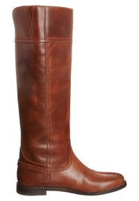 Brązowy kozak sięgający do kolana z gładką fakturą, subtelnymi detalami szwu i lekko spiczastym noskiem. Posiada niski, piętrowy obcas.