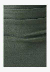 Selected, khaki