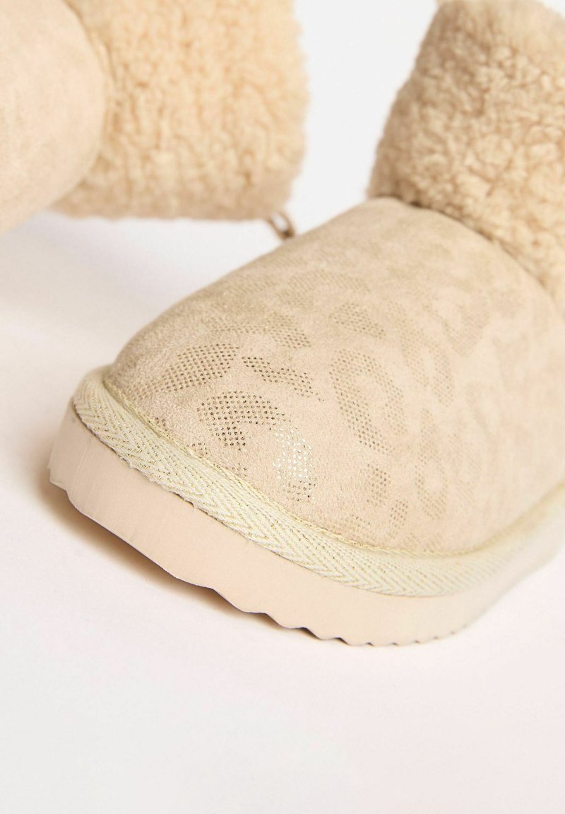 Lipsy Slippers cream/beige Zalando