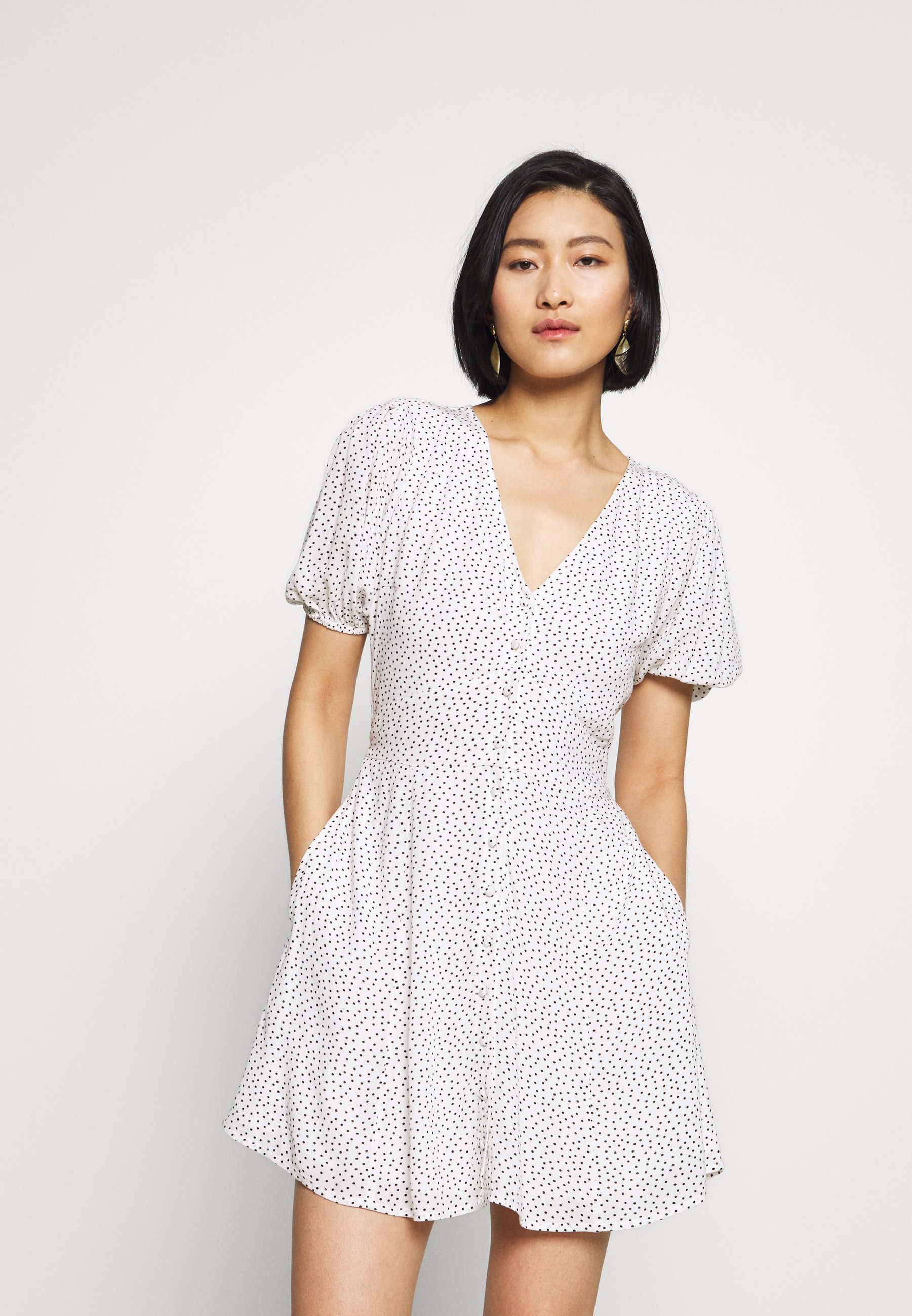 Abercrombie & Fitch BUTTON THRU PRINT DRIVER Skjortekjole Abercrombie & Fitch BUTTON THRU PRINT DRIVER - Skjortekjole - black/white