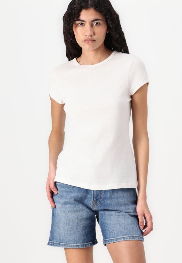 FITTED MARY - Denim shorts - denim4