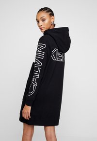 Calvin Klein Jeans BLOCKING STATEMENT LOGODRESS - Dnevna haljina - black