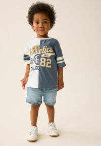 Next SHORT SLEEVE VARSITY  REGULAR FIT - Tričko s potlačou - blue white