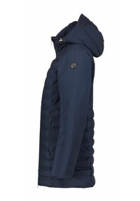 Manteau d'hiver matelassé bleu marine avec capuche, manches longues, poches latérales zippées et écusson rond avec logo sur le haut du bras.