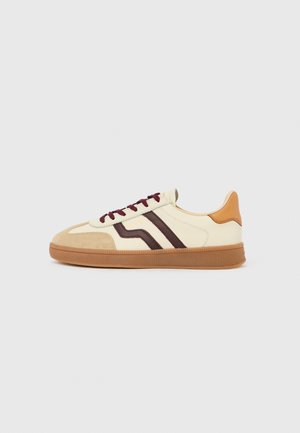 CUZIMA - Matalavartiset tennarit - off white/plum red