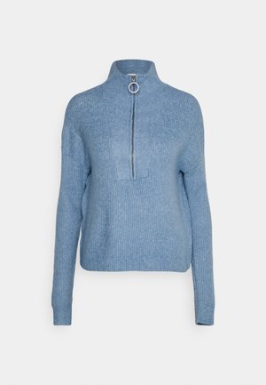 Stickad tröja - light blue
