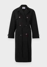 Μαύρο διπλόμπιλο παλτό βροχής με ζώνη, μεγάλο γιακά, μανσέτες με κουμπιά και μπροστινές τσέπες τύπου patch, με ετικέτα Moschino Jeans.