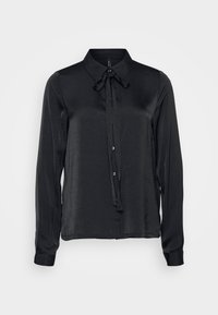 Svart langermet bluse laget av glatt stoff, med krage, knappelukking og en knyttet sløyfe ved halsen. Enkelt design.