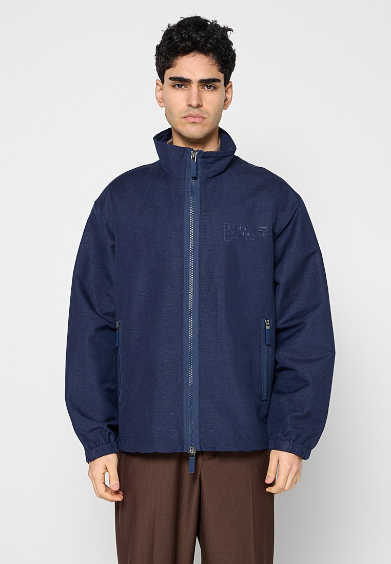 Armani Exchange Lichte jas donkerblauw Armani Exchange Lichte jas donkerblauw