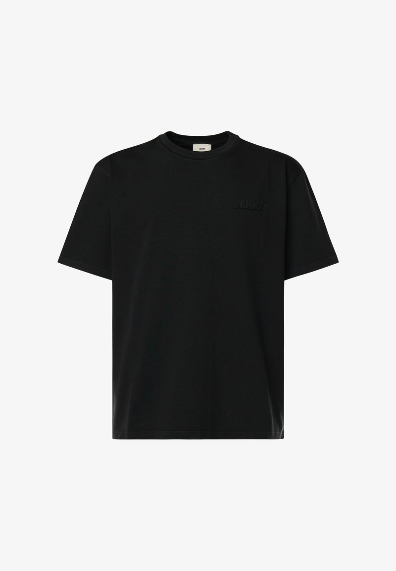 T-shirt nera realizzata in cotone morbido, con una vestibilità comoda, colletto rotondo e logo goffrato discreto sul lato sinistro del petto. Maniche corte.